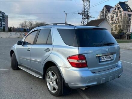 Сірий Мерседес М-Клас, об'ємом двигуна 5 л та пробігом 250 тис. км за 10500 $, фото 1 на Automoto.ua