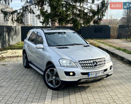 Серый Мерседес М-Класс, объемом двигателя 3 л и пробегом 345 тыс. км за 12400 $, фото 1 на Automoto.ua