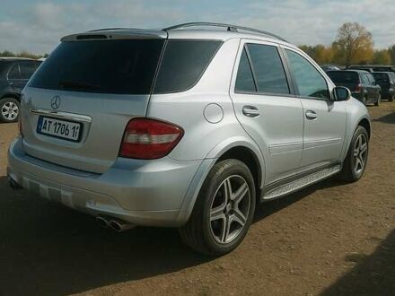 Серый Мерседес М-Класс, объемом двигателя 3.5 л и пробегом 280 тыс. км за 8599 $, фото 1 на Automoto.ua