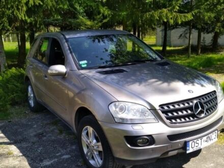 Сірий Мерседес М-Клас, об'ємом двигуна 3 л та пробігом 252 тис. км за 6500 $, фото 1 на Automoto.ua