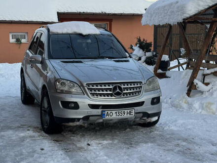 Сірий Мерседес М-Клас, об'ємом двигуна 2.99 л та пробігом 480 тис. км за 10800 $, фото 1 на Automoto.ua