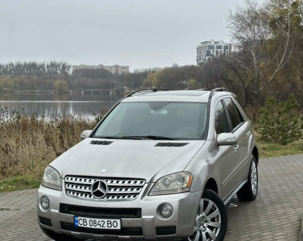 Серый Мерседес М-Класс, объемом двигателя 3.5 л и пробегом 305 тыс. км за 7190 $, фото 1 на Automoto.ua