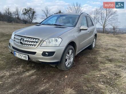 Мерседес М-Класс 2006 в Лубнах на Automoto.ua Серый Мерседес М-Класс, объемом двигателя 2.99 л и пробегом 316 тыс. км за 10800 $, фото 1 на Automoto.ua