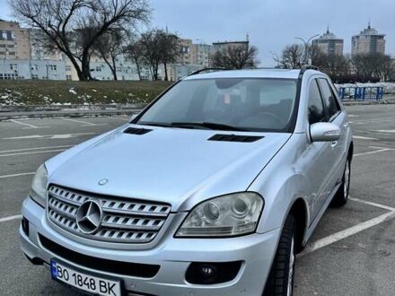 Мерседес М-Класс 2007 в Киеве на Automoto.ua Серый Мерседес М-Класс, объемом двигателя 3 л и пробегом 390 тыс. км за 11499 $, фото 1 на Automoto.ua