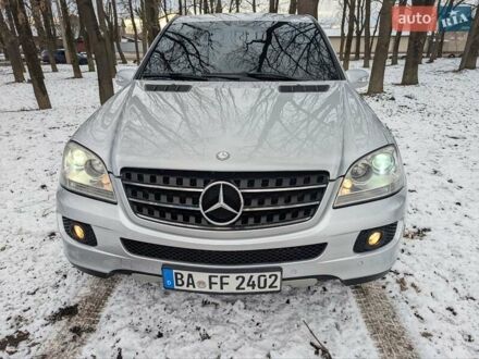 Мерседес М-Класс 2007 в Коломые на Automoto.ua Серый Мерседес М-Класс, объемом двигателя 2.99 л и пробегом 318 тыс. км за 11999 $, фото 1 на Automoto.ua