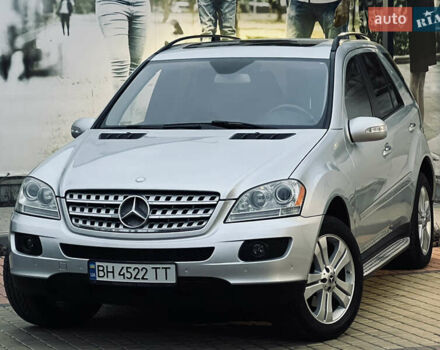 Сірий Мерседес М-Клас, об'ємом двигуна 3.5 л та пробігом 240 тис. км за 9700 $, фото 1 на Automoto.ua