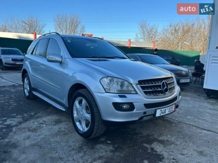 Сірий Мерседес М-Клас, об'ємом двигуна 3 л та пробігом 200 тис. км за 6999 $, фото 1 на Automoto.ua