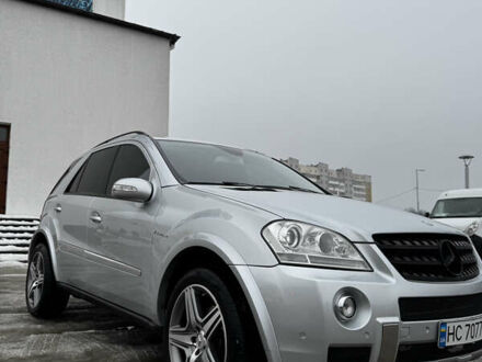 Сірий Мерседес М-Клас, об'ємом двигуна 2.99 л та пробігом 324 тис. км за 14000 $, фото 1 на Automoto.ua