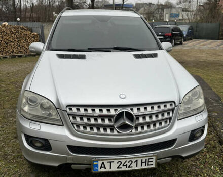 Сірий Мерседес М-Клас, об'ємом двигуна 3 л та пробігом 311 тис. км за 11999 $, фото 1 на Automoto.ua