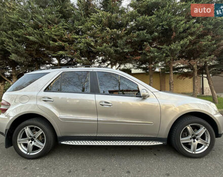 Серый Мерседес М-Класс, объемом двигателя 3.5 л и пробегом 169 тыс. км за 11900 $, фото 1 на Automoto.ua