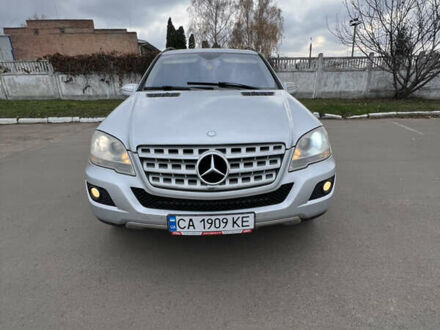 Сірий Мерседес М-Клас, об'ємом двигуна 3.5 л та пробігом 249 тис. км за 9600 $, фото 1 на Automoto.ua