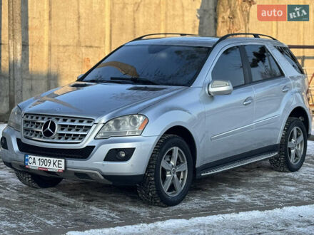 Сірий Мерседес М-Клас, об'ємом двигуна 3.5 л та пробігом 250 тис. км за 9900 $, фото 1 на Automoto.ua