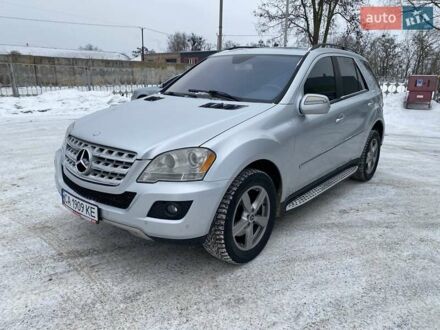 Сірий Мерседес М-Клас, об'ємом двигуна 3.5 л та пробігом 253 тис. км за 13000 $, фото 1 на Automoto.ua