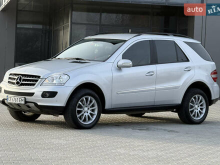 Сірий Мерседес М-Клас, об'ємом двигуна 3 л та пробігом 275 тис. км за 14800 $, фото 1 на Automoto.ua