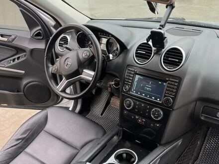 Мерседес М-Класс 2009 в Турке на Automoto.ua Серый Мерседес М-Класс, объемом двигателя 3.5 л и пробегом 120 тыс. км за 13590 $, фото 1 на Automoto.ua