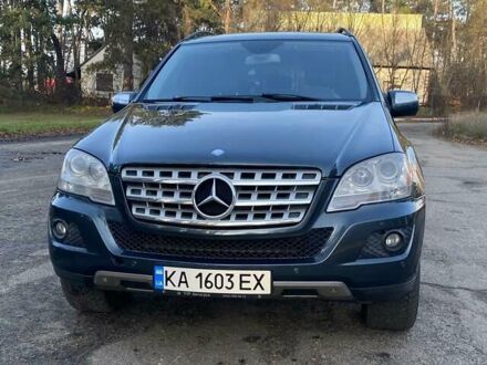 Сірий Мерседес М-Клас, об'ємом двигуна 3.5 л та пробігом 200 тис. км за 11500 $, фото 1 на Automoto.ua