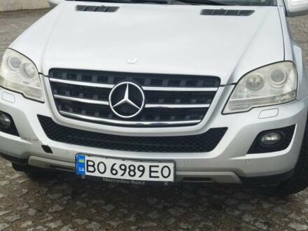 Сірий Мерседес М-Клас, об'ємом двигуна 3 л та пробігом 271 тис. км за 16799 $, фото 1 на Automoto.ua