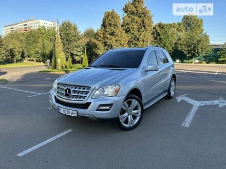 Мерседес М-Клас 2011 у Києві на Automoto.ua Сірий Мерседес М-Клас, об'ємом двигуна 2.99 л та пробігом 231 тис. км за 17999 $, фото 1 на Automoto.ua
