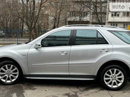 Мерседес М-Класс 2011 в Одессе на Automoto.ua Серый Мерседес М-Класс, объемом двигателя 3 л и пробегом 120 тыс. км за 22000 $, фото 1 на Automoto.ua