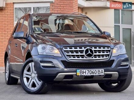 Мерседес М-Класс 2011 в Одессе на Automoto.ua Серый Мерседес М-Класс, объемом двигателя 3.5 л и пробегом 163 тыс. км за 14400 $, фото 1 на Automoto.ua
