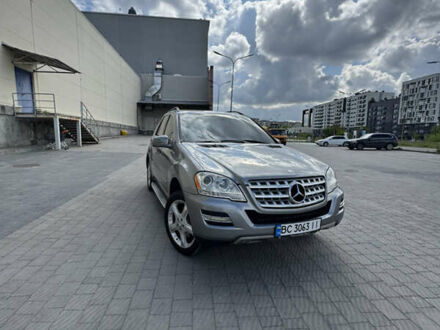 Мерседес М-Класс 2011 в Львове на Automoto.ua Серый Мерседес М-Класс, объемом двигателя 3.5 л и пробегом 276 тыс. км за 12300 $, фото 1 на Automoto.ua