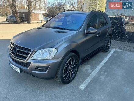 Сірий Мерседес М-Клас, об'ємом двигуна 3.5 л та пробігом 167 тис. км за 12400 $, фото 1 на Automoto.ua