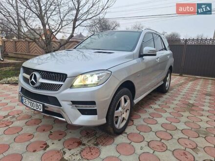 Мерседес М-Класс 2011 в Черновцах на Automoto.ua Серый Мерседес М-Класс, объемом двигателя 2.99 л и пробегом 261 тыс. км за 18500 $, фото 1 на Automoto.ua