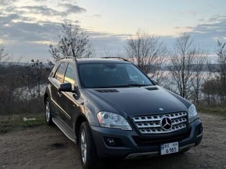 Сірий Мерседес М-Клас, об'ємом двигуна 2.99 л та пробігом 204 тис. км за 19800 $, фото 1 на Automoto.ua