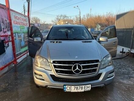 Серый Мерседес М-Класс, объемом двигателя 3 л и пробегом 325 тыс. км за 17000 $, фото 1 на Automoto.ua