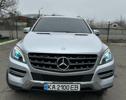 Сірий Мерседес М-Клас, об'ємом двигуна 3.5 л та пробігом 210 тис. км за 20500 $, фото 1 на Automoto.ua