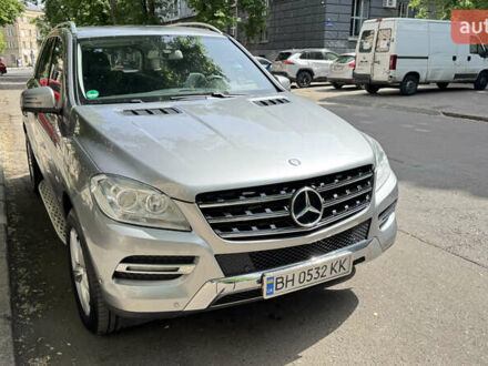 Мерседес М-Класс 2012 в Одессе на Automoto.ua Серый Мерседес М-Класс, объемом двигателя 2.99 л и пробегом 176 тыс. км за 20500 $, фото 1 на Automoto.ua
