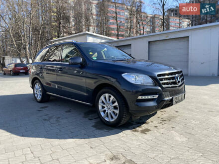 Мерседес М-Класс 2012 в Тернополе на Automoto.ua Серый Мерседес М-Класс, объемом двигателя 2.99 л и пробегом 256 тыс. км за 20000 $, фото 1 на Automoto.ua