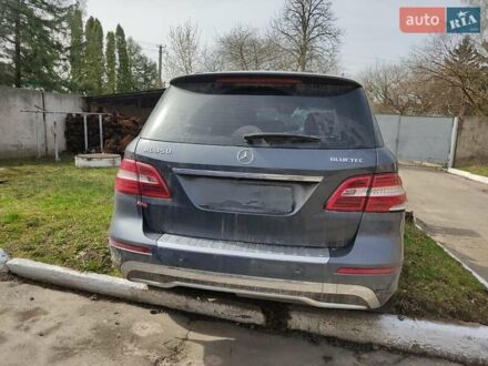 Мерседес М-Класс 2012 в Сумах на Automoto.ua Серый Мерседес М-Класс, объемом двигателя 2.99 л и пробегом 200 тыс. км за 10000 $, фото 1 на Automoto.ua