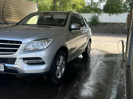 Сірий Мерседес М-Клас, об'ємом двигуна 2.99 л та пробігом 270 тис. км за 20500 $, фото 1 на Automoto.ua