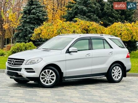 Серый Мерседес М-Класс, объемом двигателя 2.2 л и пробегом 102 тыс. км за 26500 $, фото 1 на Automoto.ua