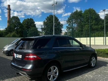 Сірий Мерседес М-Клас, об'ємом двигуна 2.99 л та пробігом 205 тис. км за 21200 $, фото 1 на Automoto.ua
