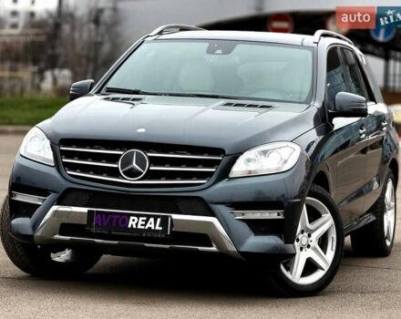 Серый Мерседес М-Класс, объемом двигателя 2.99 л и пробегом 206 тыс. км за 21000 $, фото 1 на Automoto.ua