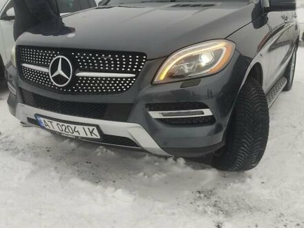 Сірий Мерседес М-Клас, об'ємом двигуна 3 л та пробігом 328 тис. км за 22400 $, фото 1 на Automoto.ua