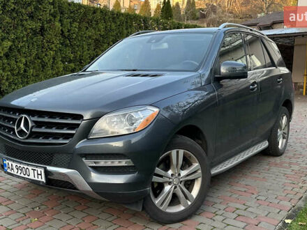 Серый Мерседес М-Класс, объемом двигателя 2.99 л и пробегом 109 тыс. км за 25600 $, фото 1 на Automoto.ua