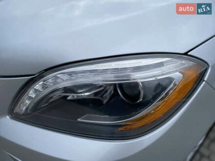 Серый Мерседес М-Класс, объемом двигателя 2.99 л и пробегом 210 тыс. км за 26500 $, фото 1 на Automoto.ua