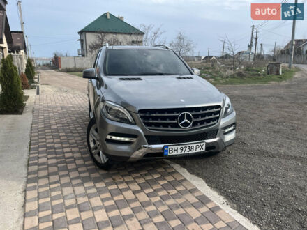Сірий Мерседес М-Клас, об'ємом двигуна 2.99 л та пробігом 262 тис. км за 22000 $, фото 1 на Automoto.ua