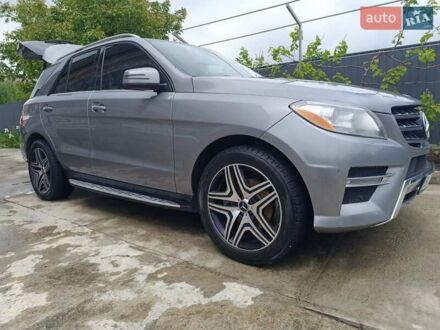 Серый Мерседес М-Класс, объемом двигателя 2.1 л и пробегом 250 тыс. км за 22000 $, фото 1 на Automoto.ua