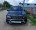 Синій Мерседес М-Клас, об'ємом двигуна 3.2 л та пробігом 400 тис. км за 4300 $, фото 1 на Automoto.ua