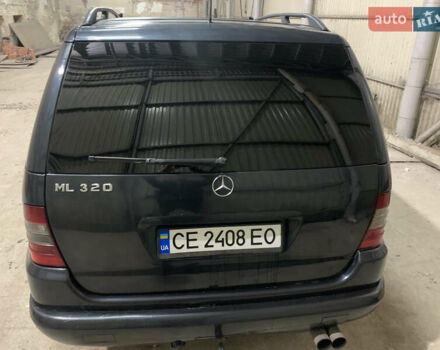 Синий Мерседес М-Класс, объемом двигателя 3.2 л и пробегом 400 тыс. км за 4800 $, фото 2 на Automoto.ua