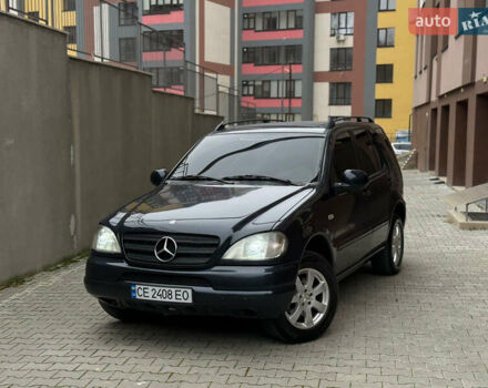 Синий Мерседес М-Класс, объемом двигателя 3.2 л и пробегом 280 тыс. км за 4850 $, фото 1 на Automoto.ua