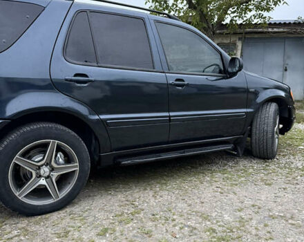 Синий Мерседес М-Класс, объемом двигателя 4.27 л и пробегом 399 тыс. км за 5999 $, фото 10 на Automoto.ua