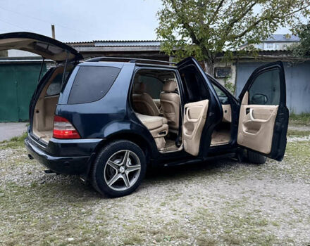 Синий Мерседес М-Класс, объемом двигателя 4.27 л и пробегом 399 тыс. км за 5999 $, фото 30 на Automoto.ua