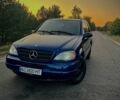 Синий Мерседес М-Класс, объемом двигателя 2.69 л и пробегом 400 тыс. км за 5600 $, фото 1 на Automoto.ua