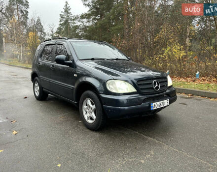 Синій Мерседес М-Клас, об'ємом двигуна 3.2 л та пробігом 280 тис. км за 5799 $, фото 1 на Automoto.ua