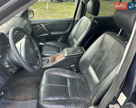 Синій Мерседес М-Клас, об'ємом двигуна 4 л та пробігом 370 тис. км за 5200 $, фото 5 на Automoto.ua